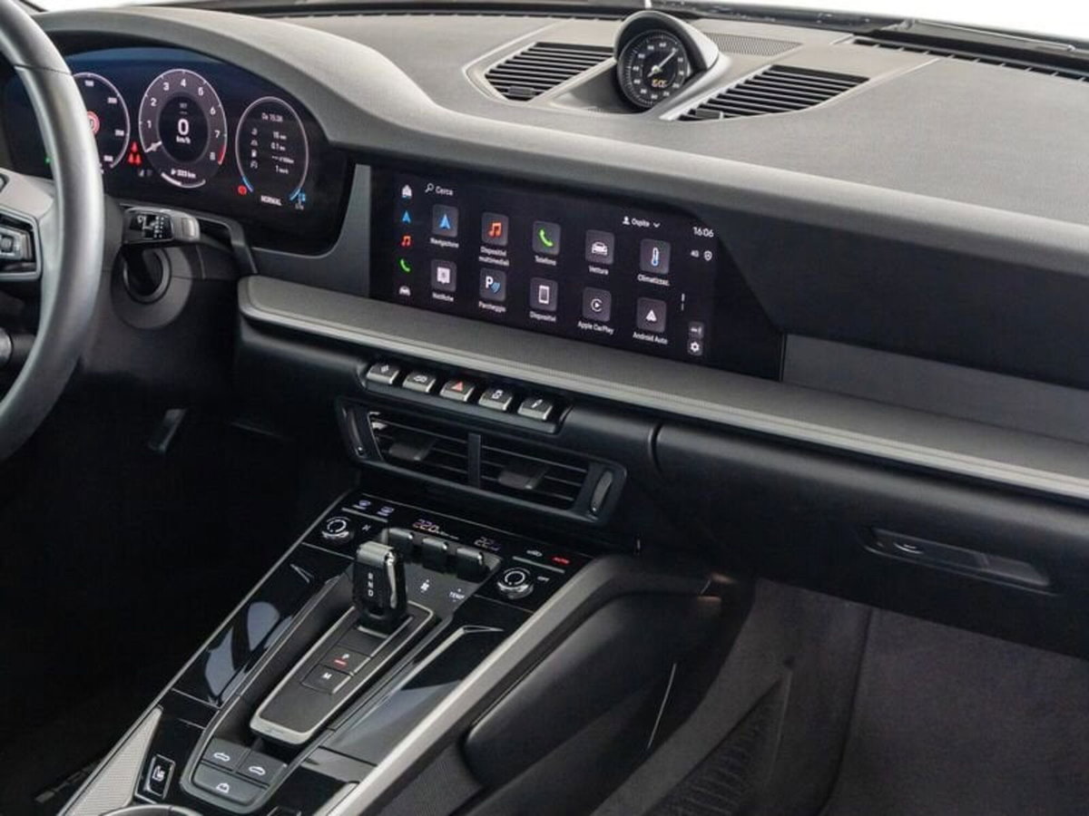 Porsche 911 Cabrio 3.0 Carrera T 394cv (17)