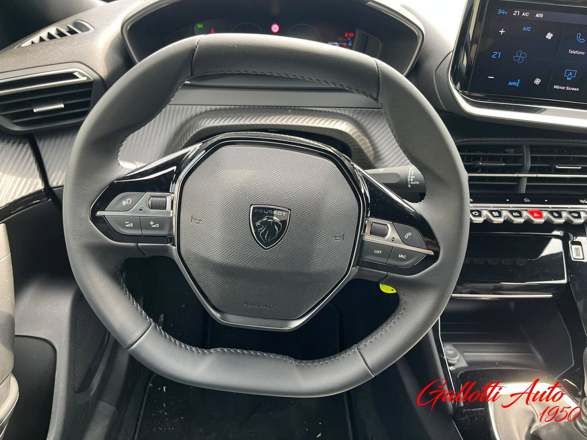 Peugeot 2008 1.2 turbo Allure 100cv (10)