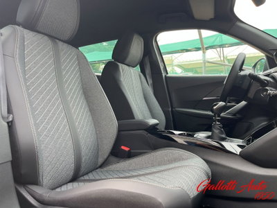 Peugeot 2008 1.2 turbo Allure 100cv (8)