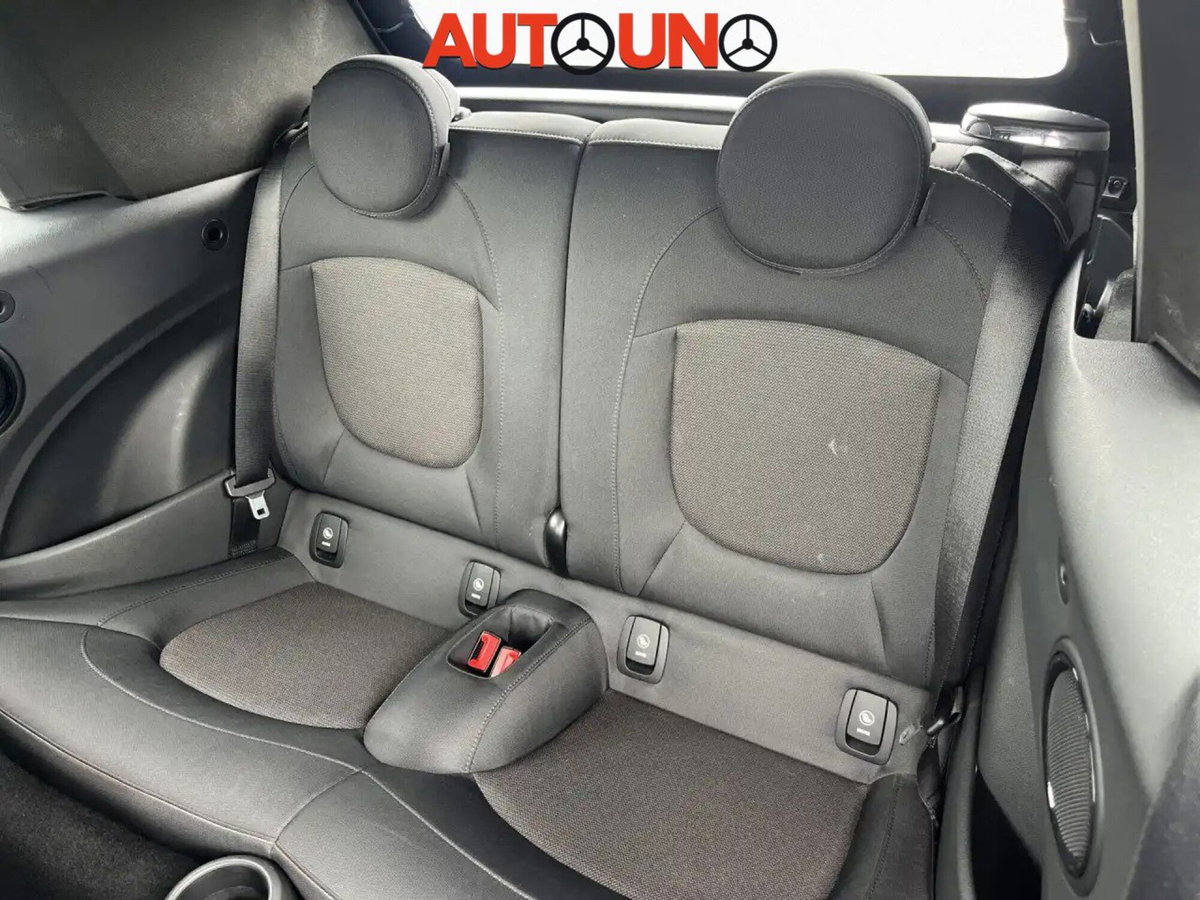 MINI Mini Cabrio 1.5 One Cabrio (9)