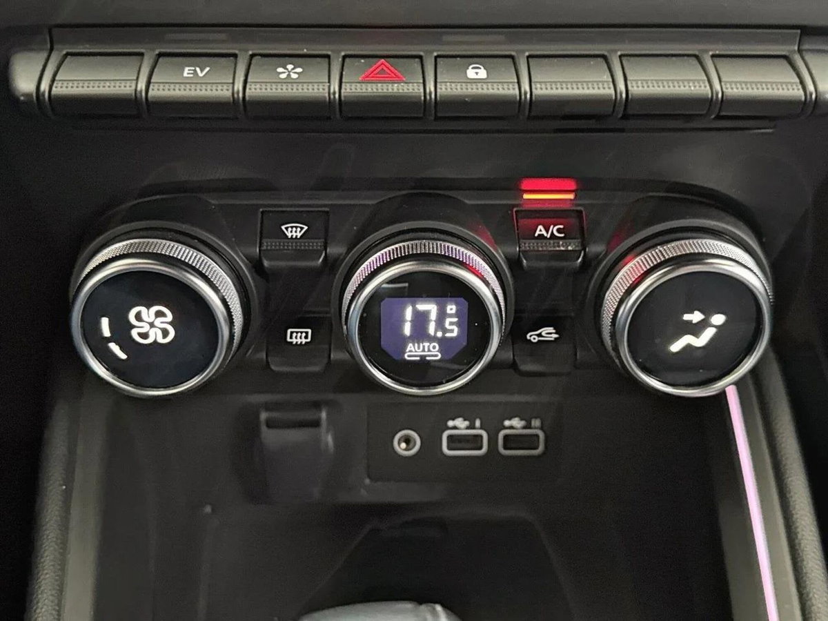 Renault Clio Full Hybrid E-Tech 140 CV 5 porte E-Tech (14)