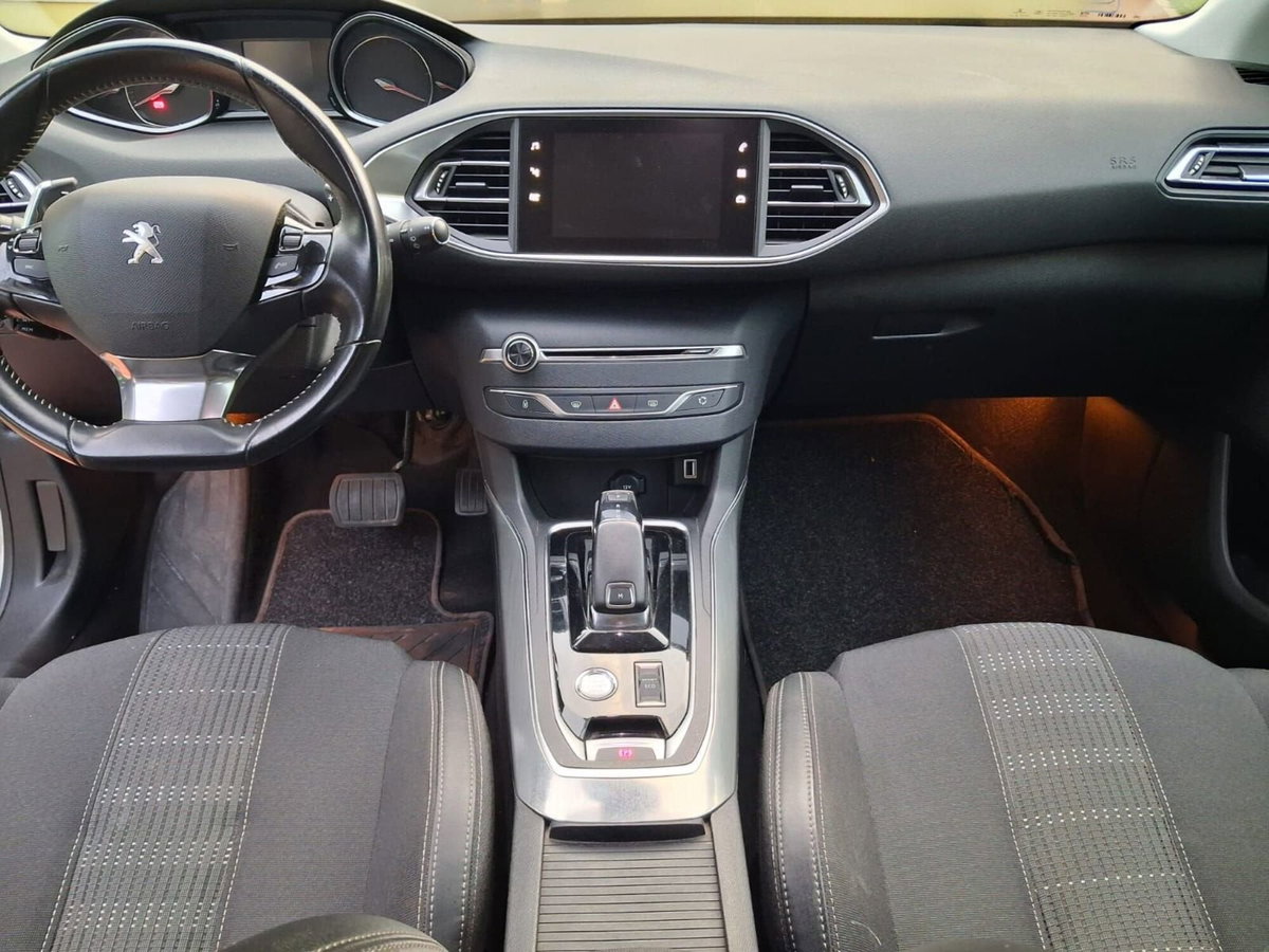 Peugeot 308 BlueHDi 130 S&S EAT8 Active Business (11)