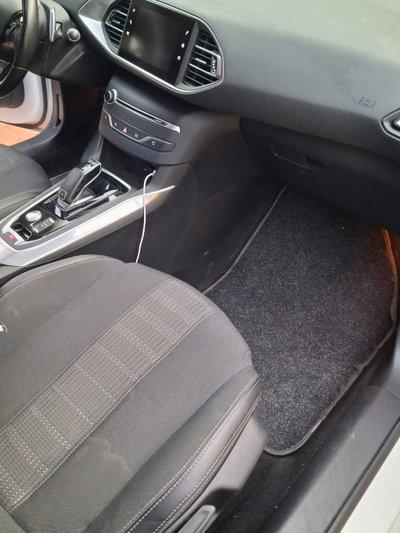 Peugeot 308 BlueHDi 130 S&S EAT8 Active Business (9)