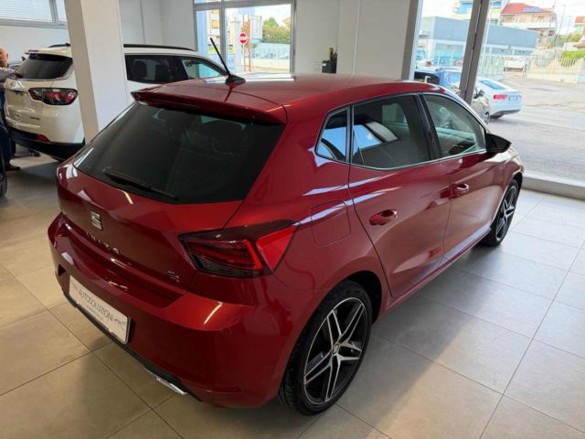SEAT Ibiza 1.0 TGI 5 porte FR (4)
