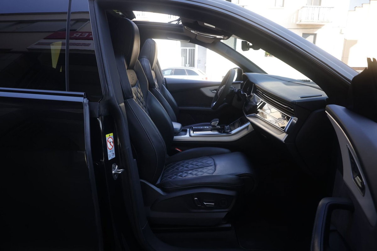 Audi Q8 Sportback 50 quattro (13)