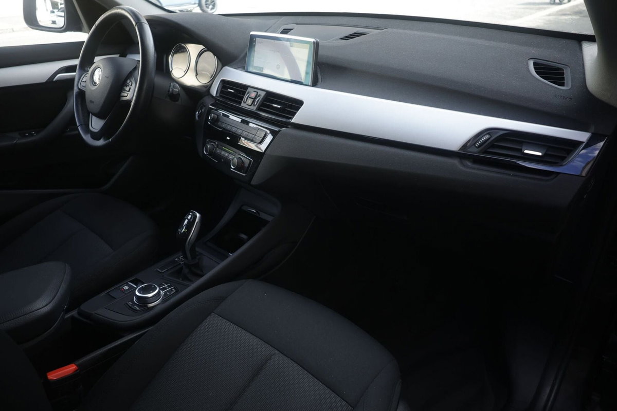 BMW X1 sDrive16d xLine Plus (9)