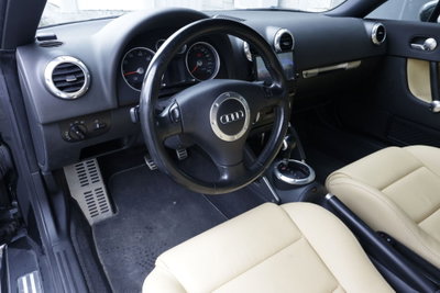 Audi TT Coupé 1.8 TFSI (11)