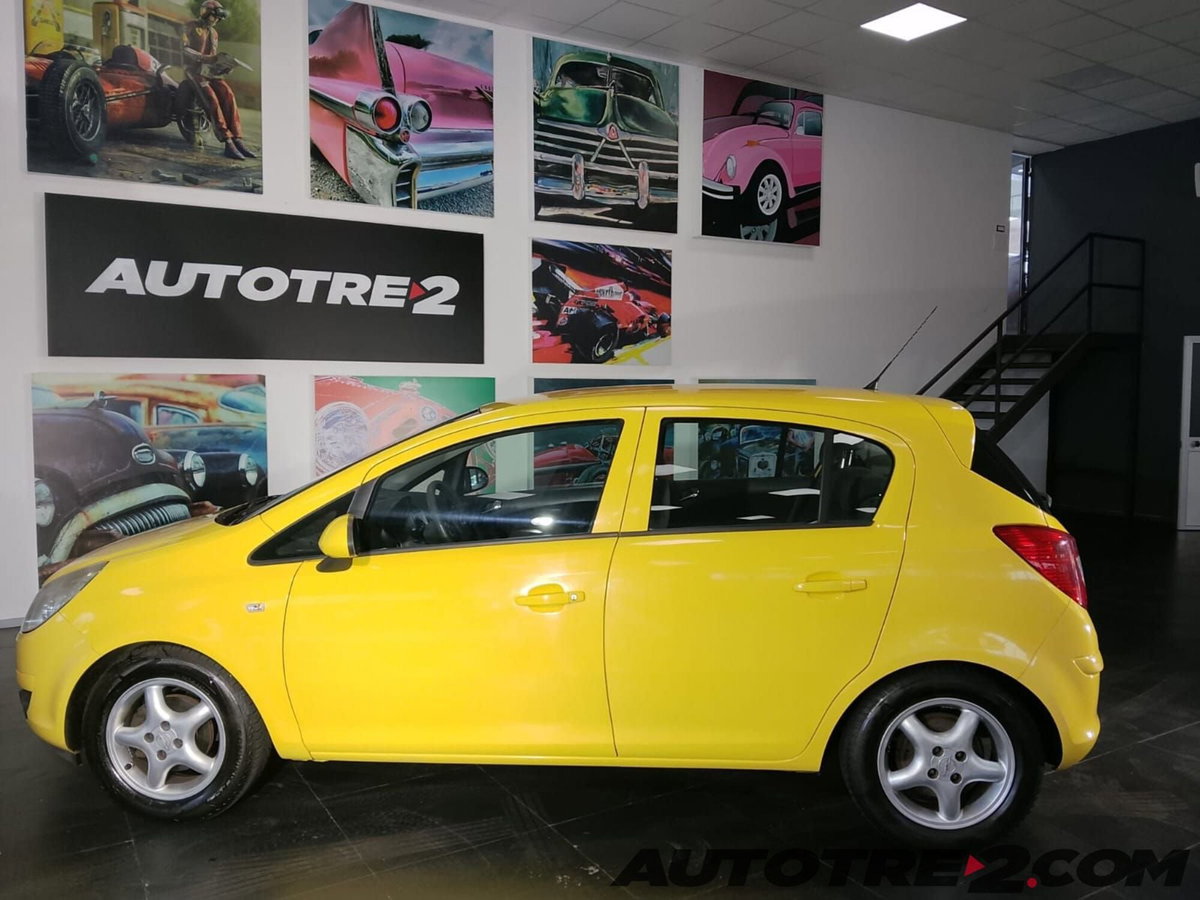 Opel Corsa 1.2 5 porte Club (7)