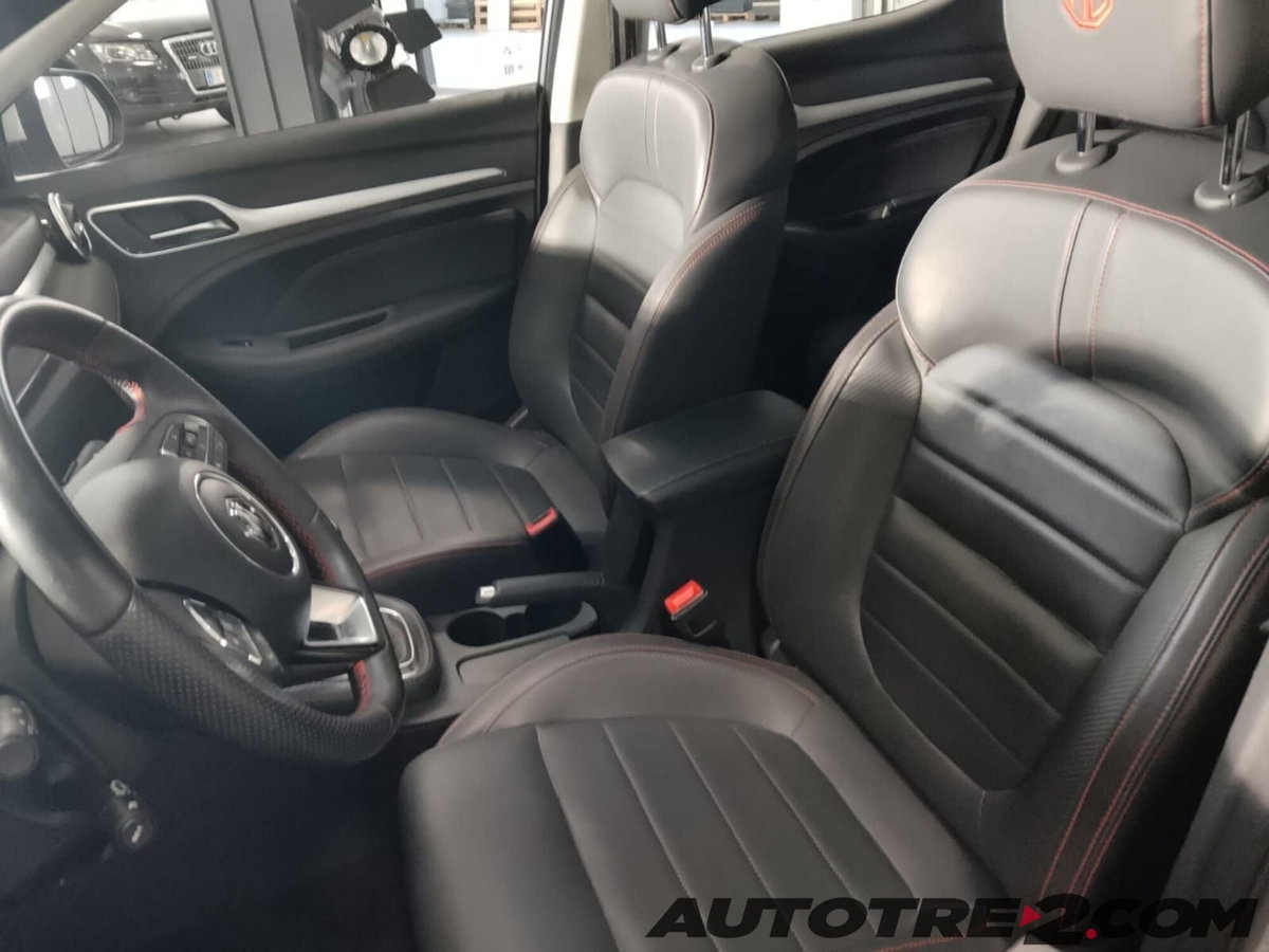 Mg ZS ZS 1.5 Luxury (11)