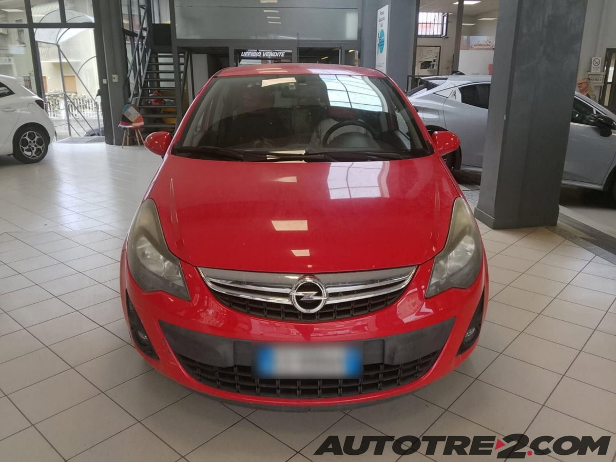 Opel Corsa 1.2 5 porte Elective (3)