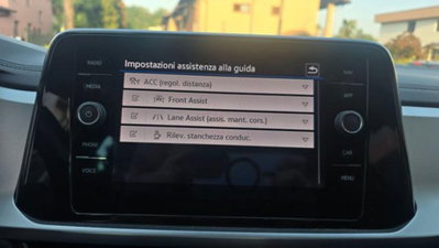 Volkswagen T-Roc 1.5 tsi Life dsg (11)