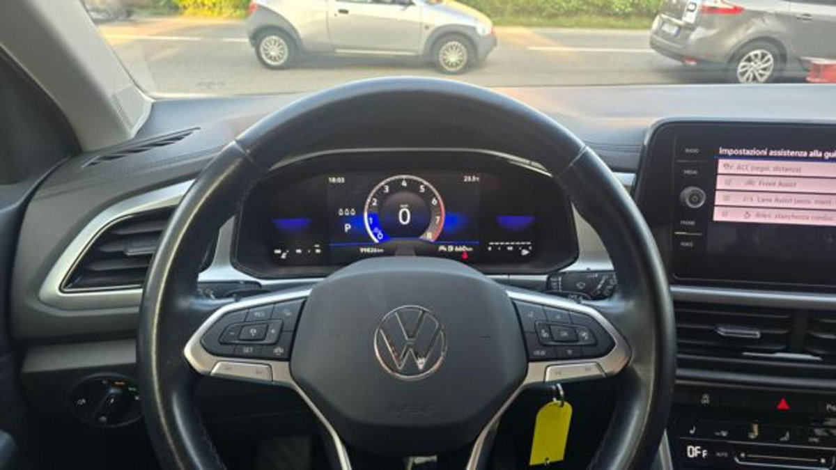 Volkswagen T-Roc 1.5 tsi Life dsg (12)
