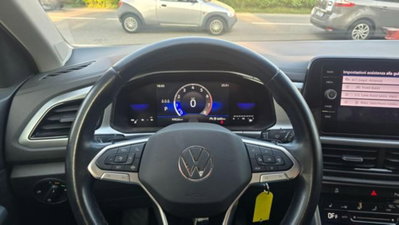 Volkswagen T-Roc 1.5 tsi Life dsg (12)