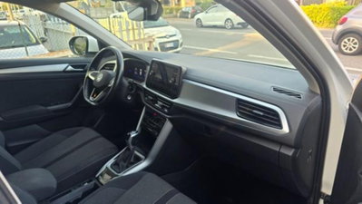 Volkswagen T-Roc 1.5 tsi Life dsg (13)