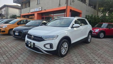 Volkswagen T-Roc 1.5 tsi Life dsg (2)
