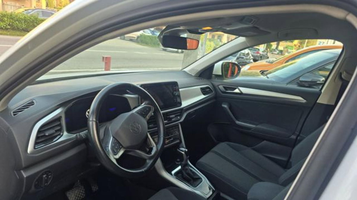 Volkswagen T-Roc 1.5 tsi Life dsg (7)