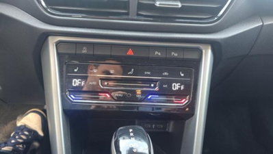 Volkswagen T-Roc 1.5 tsi Life dsg (9)