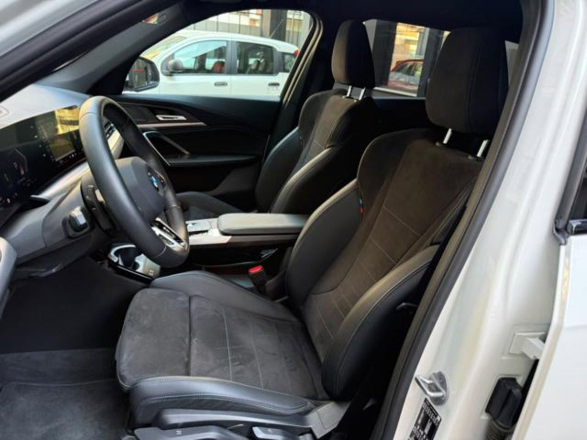 BMW X1 sDrive 20i Msport (8)