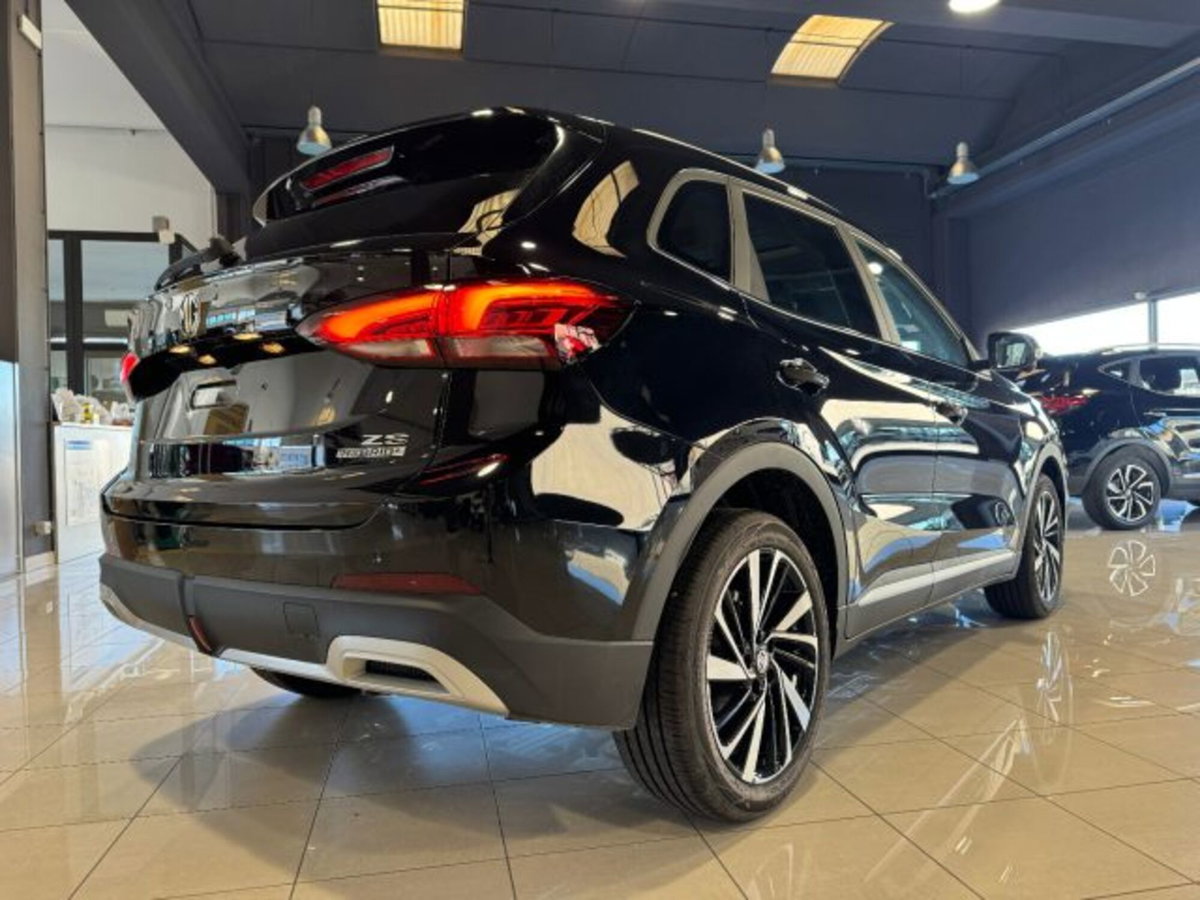 Mg ZS ZS 1.5 Luxury (3)