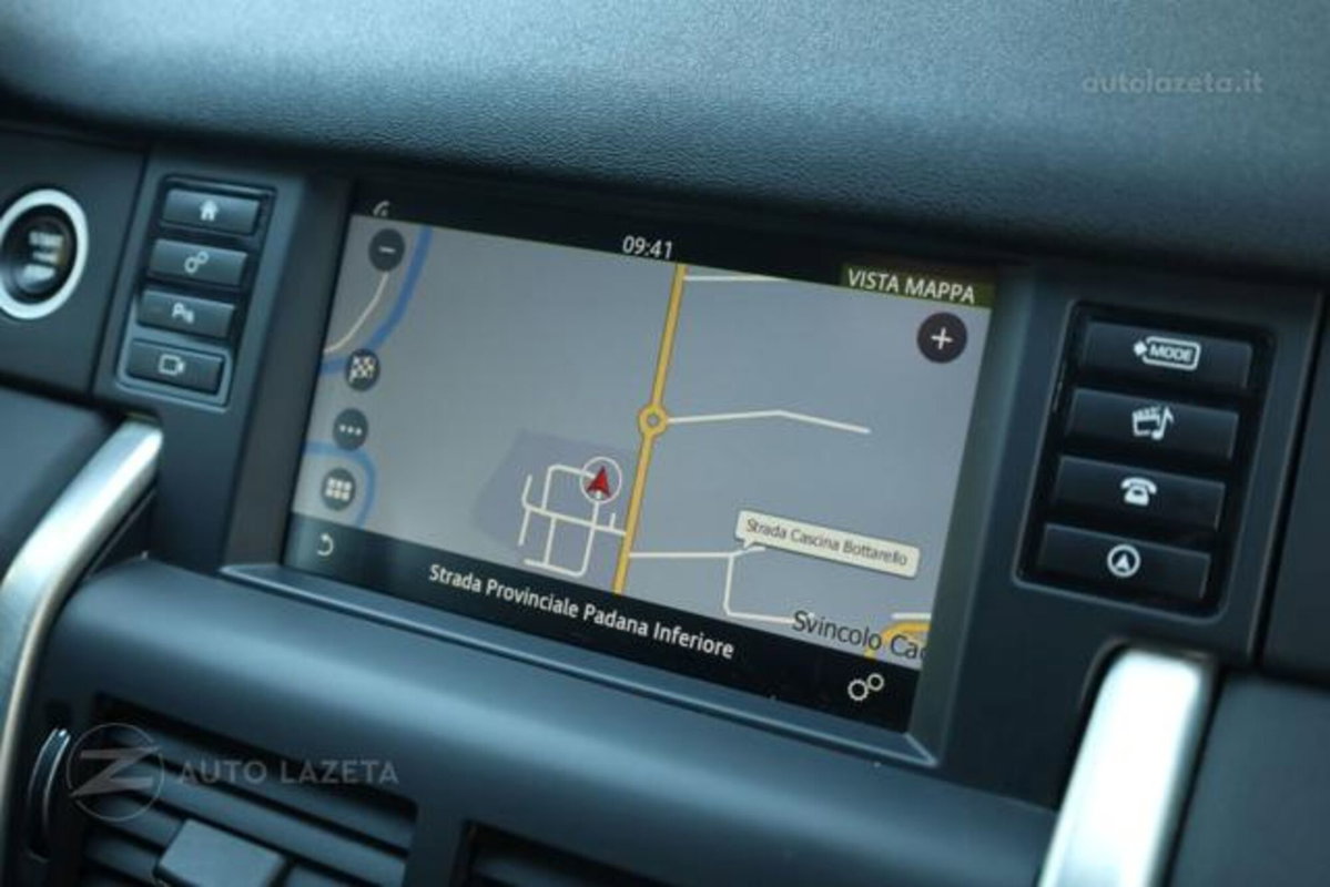 Land Rover Discovery Sport 2.0 TD4 150 CV HSE (14)