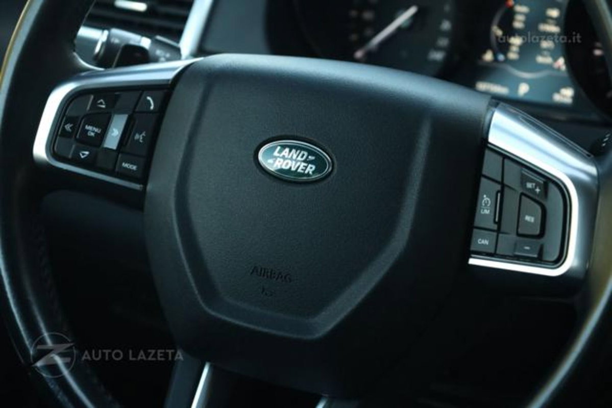 Land Rover Discovery Sport 2.0 TD4 150 CV HSE (17)