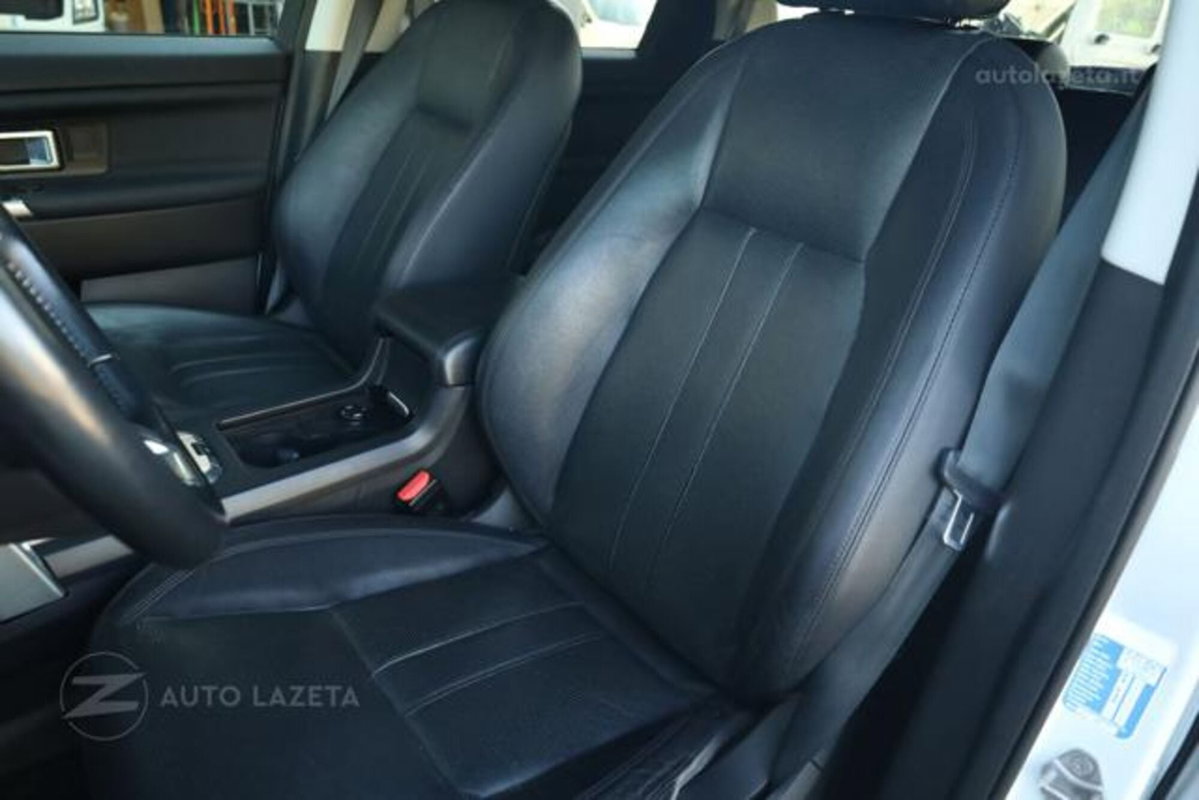 Land Rover Discovery Sport 2.0 TD4 150 CV HSE (6)