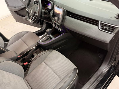 Renault Clio Full Hybrid E-Tech 140 CV 5 porte E-Tech (9)