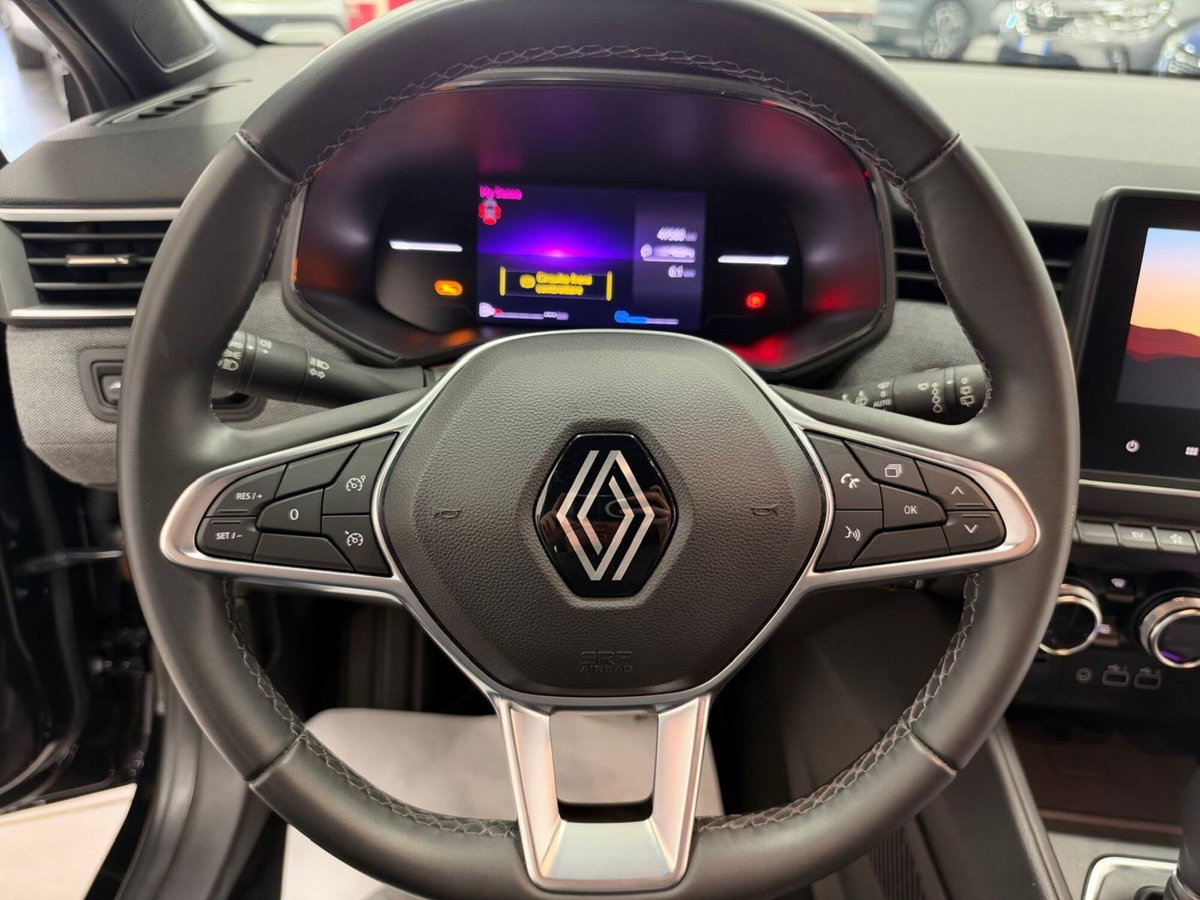 Renault Clio Full Hybrid E-Tech 140 CV 5 porte E-Tech (11)
