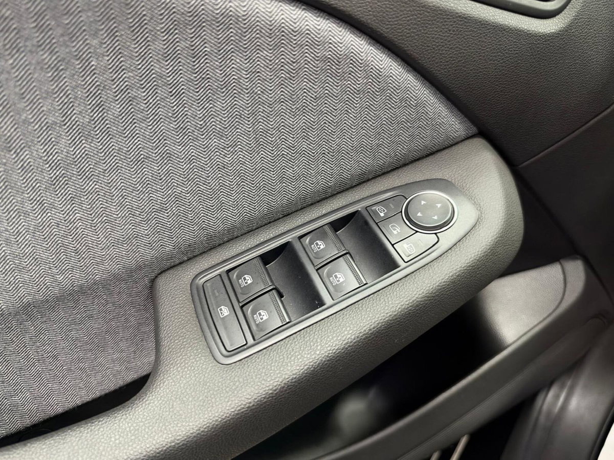 Renault Clio Full Hybrid E-Tech 140 CV 5 porte E-Tech (14)