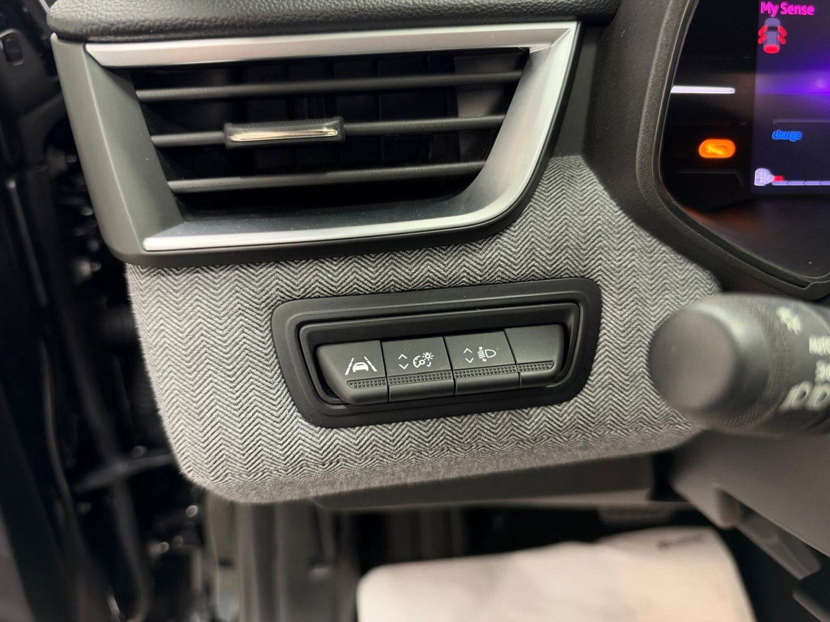 Renault Clio Full Hybrid E-Tech 140 CV 5 porte E-Tech (15)