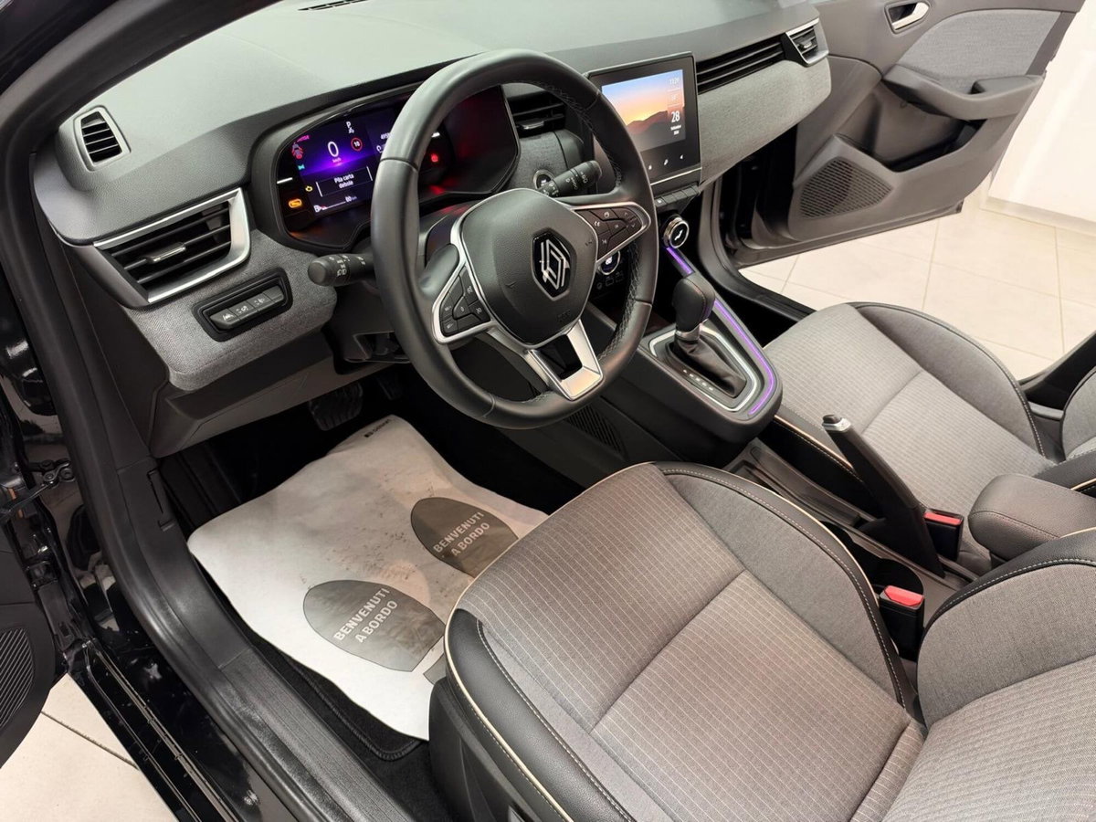 Renault Clio Full Hybrid E-Tech 140 CV 5 porte E-Tech (7)
