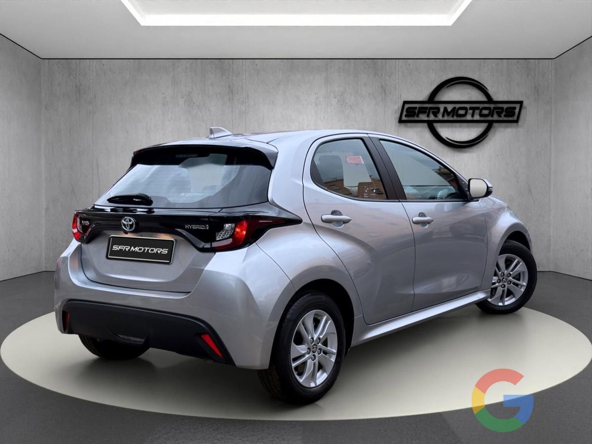 Toyota Yaris 1.5 Hybrid 5 porte Energy (4)