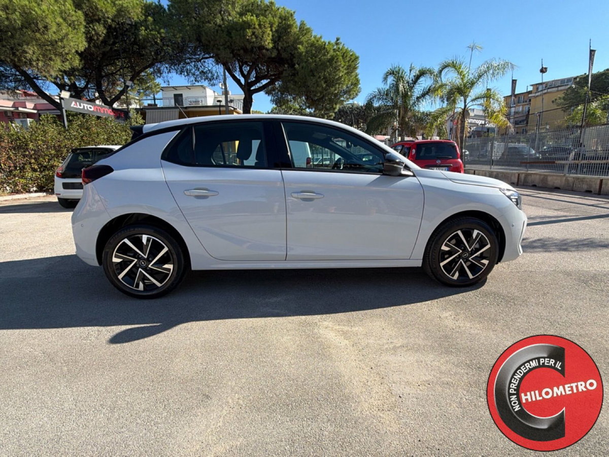 Opel Corsa 1.2 100 CV GS Line (7)