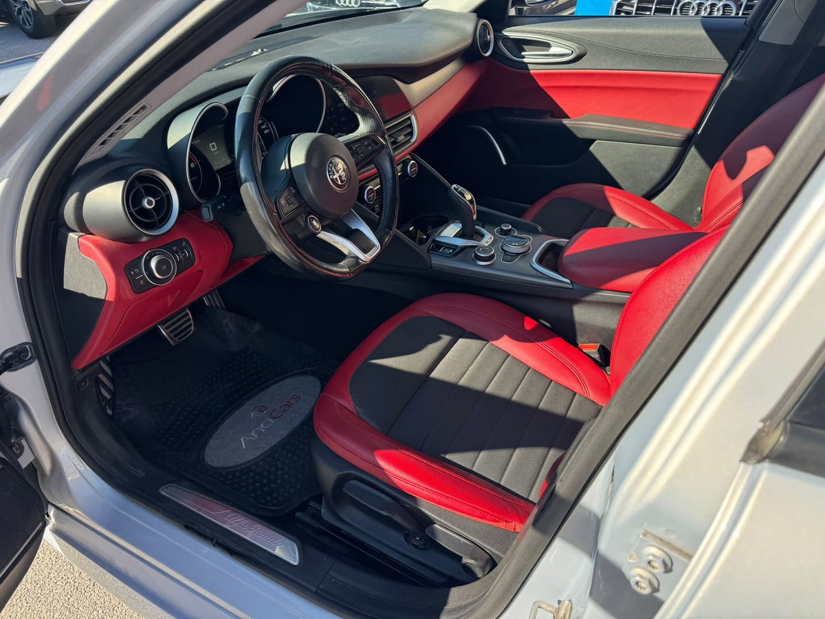 Alfa Romeo Giulia 2.2 Turbodiesel 190 CV AT8 Sprint (5)