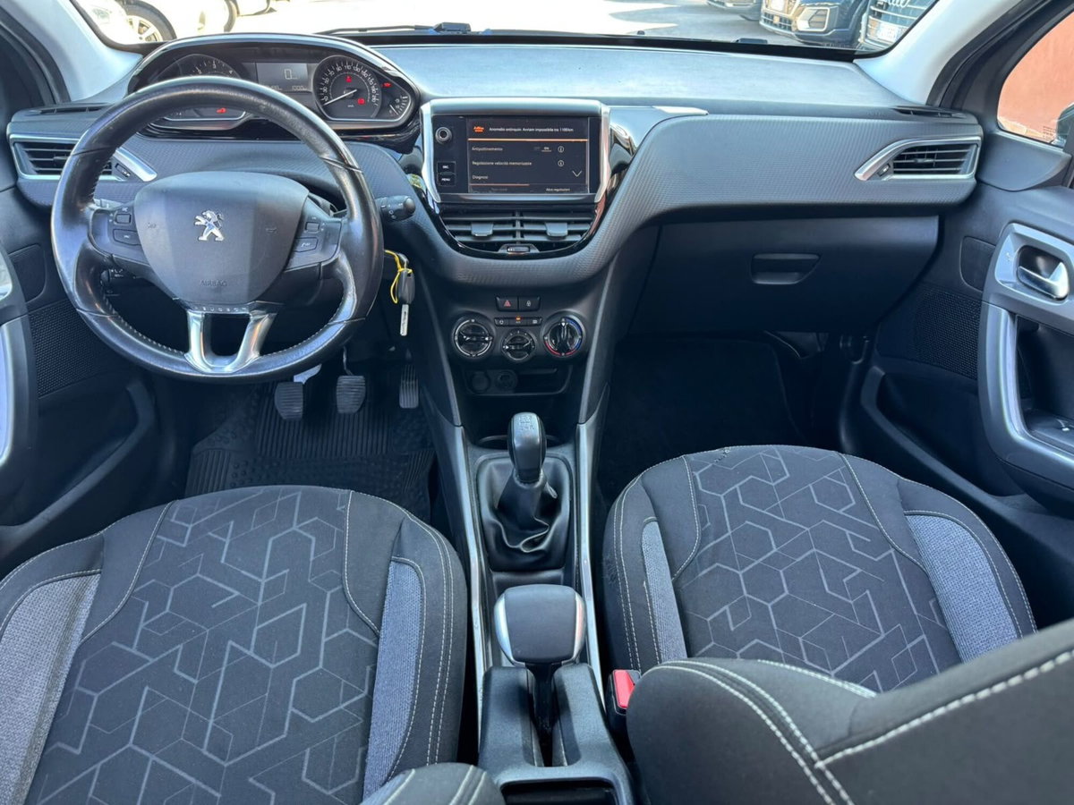 Peugeot 2008 75 Active (12)