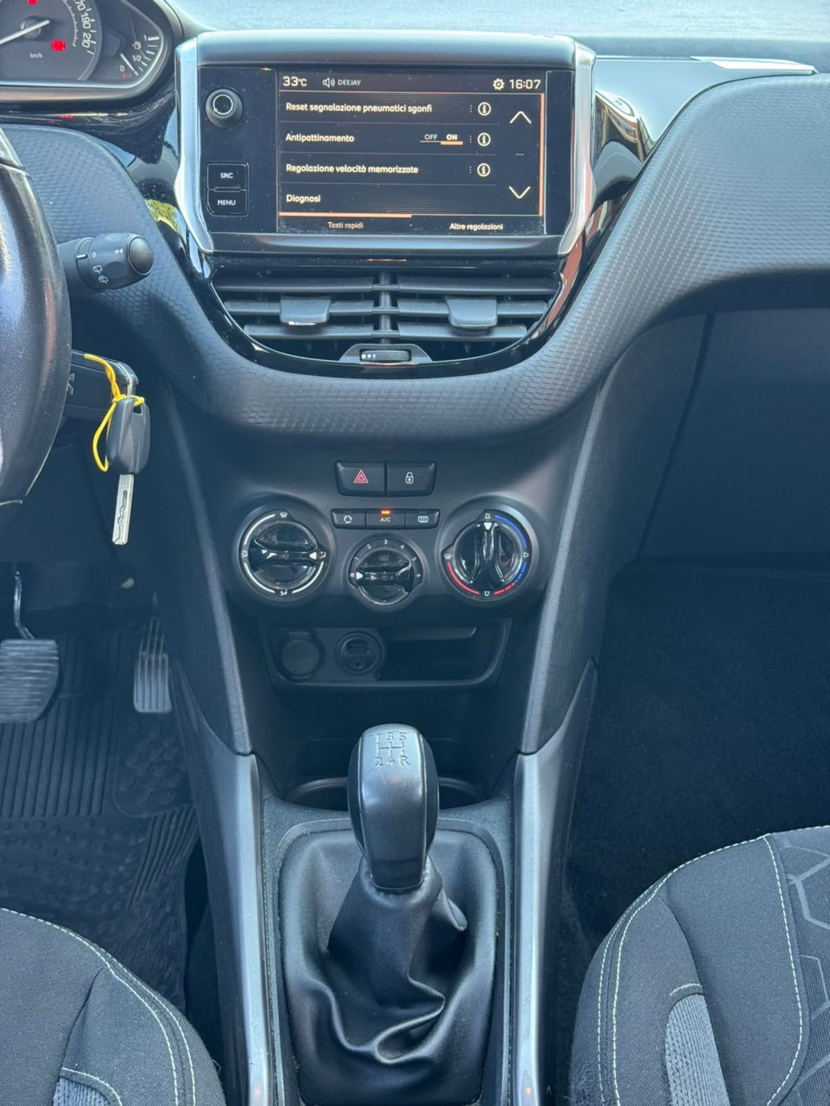 Peugeot 2008 75 Active (13)