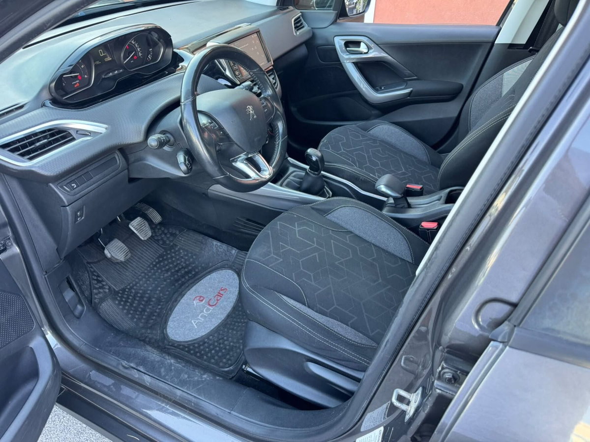 Peugeot 2008 75 Active (5)