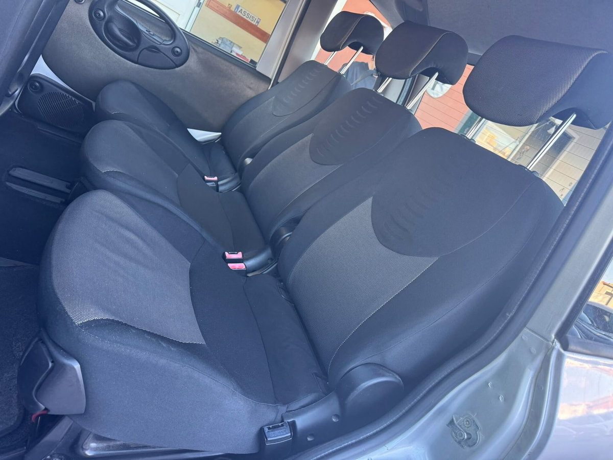 Fiat Multipla 1.6 16V Natural Power Dynamic (11)