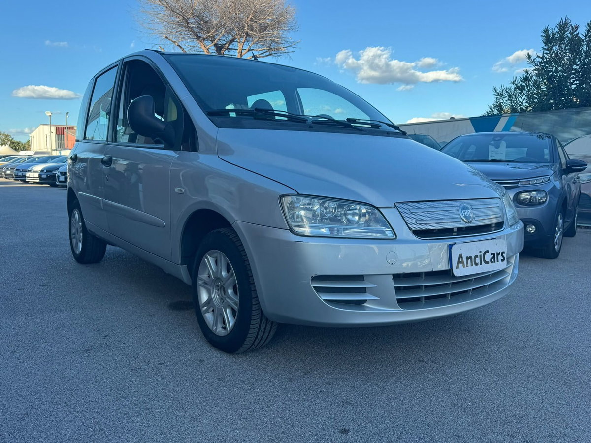 Fiat Multipla 1.6 16V Natural Power Dynamic (2)