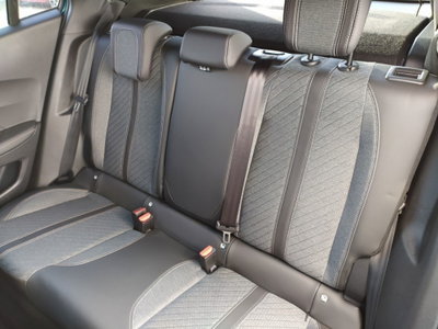 Peugeot 2008 1.2 turbo Allure 100cv (10)