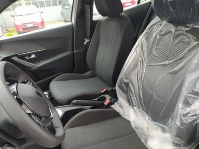 Peugeot 2008 1.2 puretech Style s&s 100cv (18)
