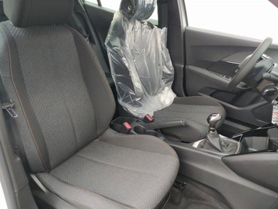 Peugeot 2008 1.2 puretech Style s&s 100cv (8)