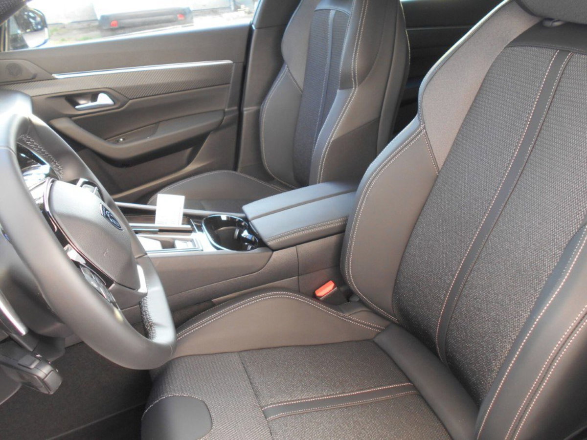 Peugeot 508 SW BlueHDi 130 Stop&Start EAT8 Allure Pack (11)