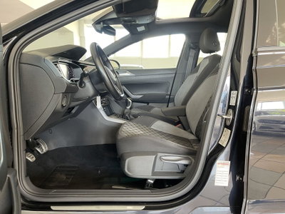 Volkswagen Taigo 1.0 TSI 110 CV R-Line (10)