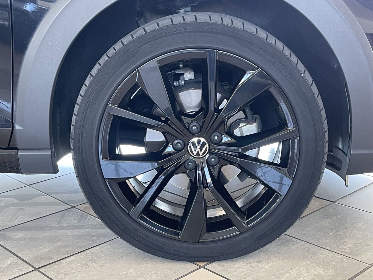 Volkswagen Taigo 1.0 TSI 110 CV R-Line (15)