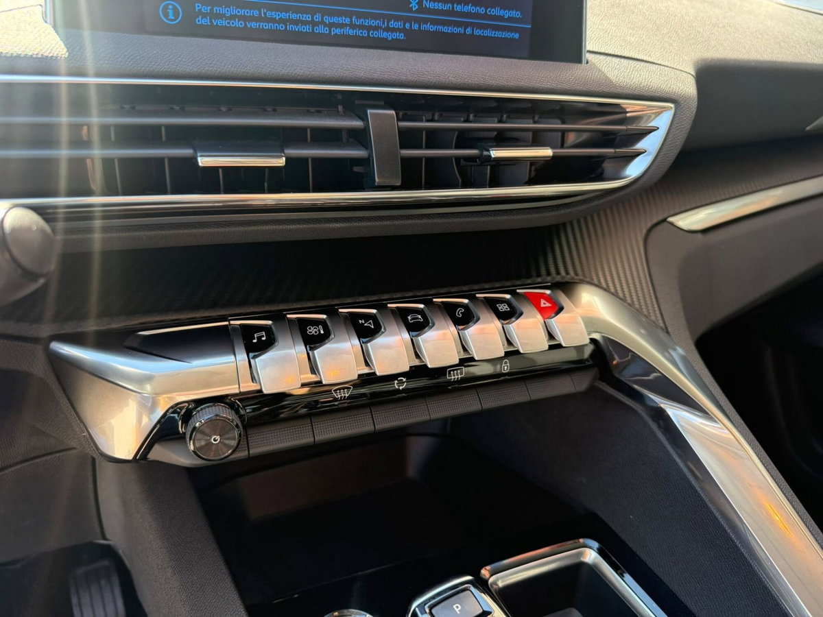 Peugeot 3008 BlueHDi 130 S&S EAT8 Active Pack (18)