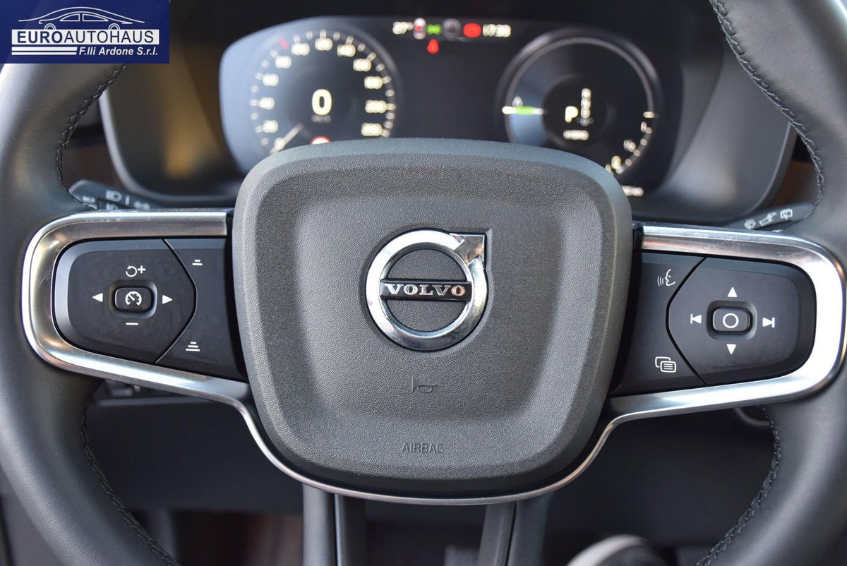Volvo XC40 T4 Recharge Plug-in Hybrid automatico Core (15)