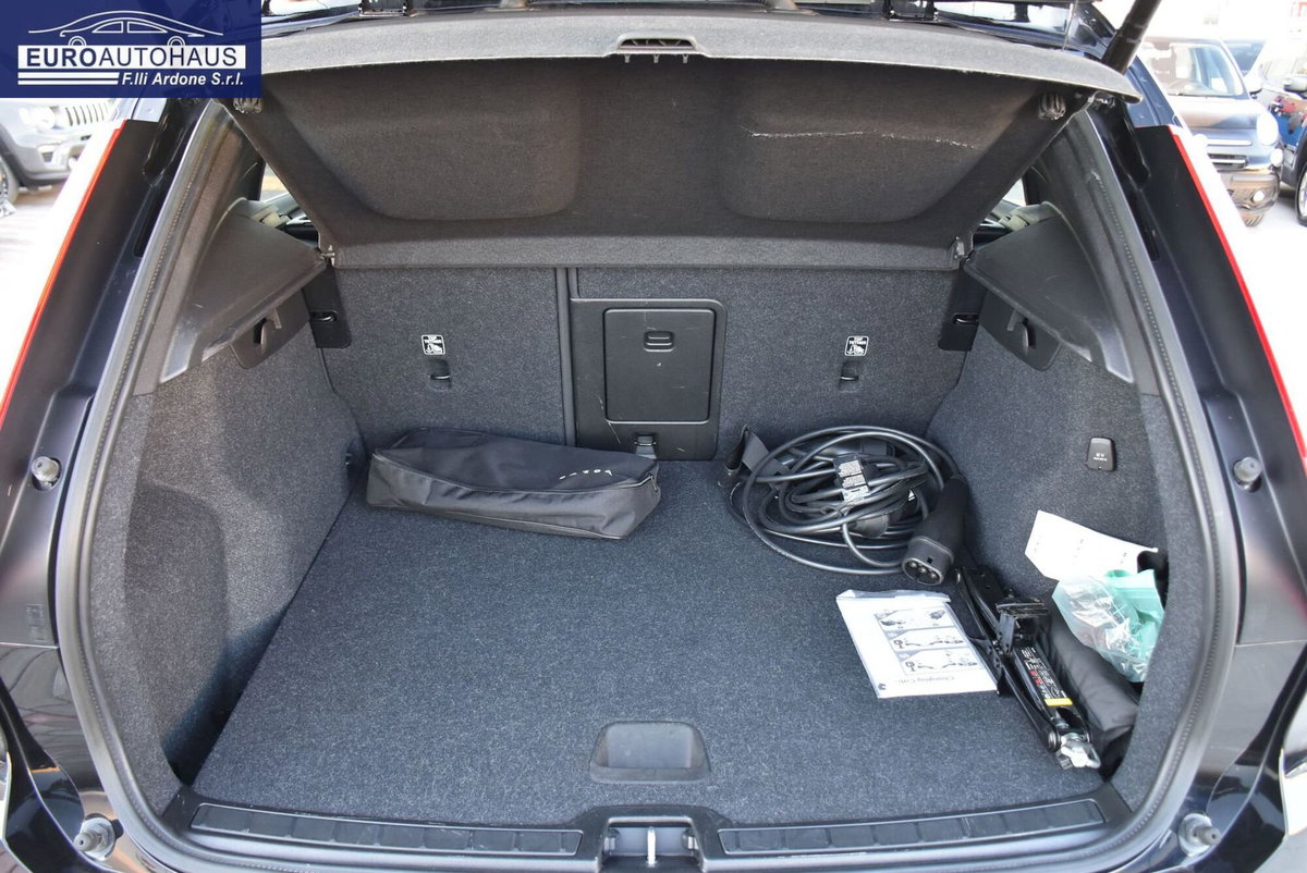 Volvo XC40 T4 Recharge Plug-in Hybrid automatico Core (17)