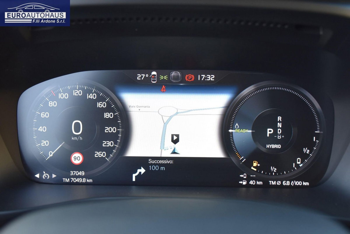 Volvo XC40 T4 Recharge Plug-in Hybrid automatico Core (9)