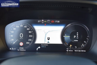 Volvo XC40 T4 Recharge Plug-in Hybrid automatico Core (9)